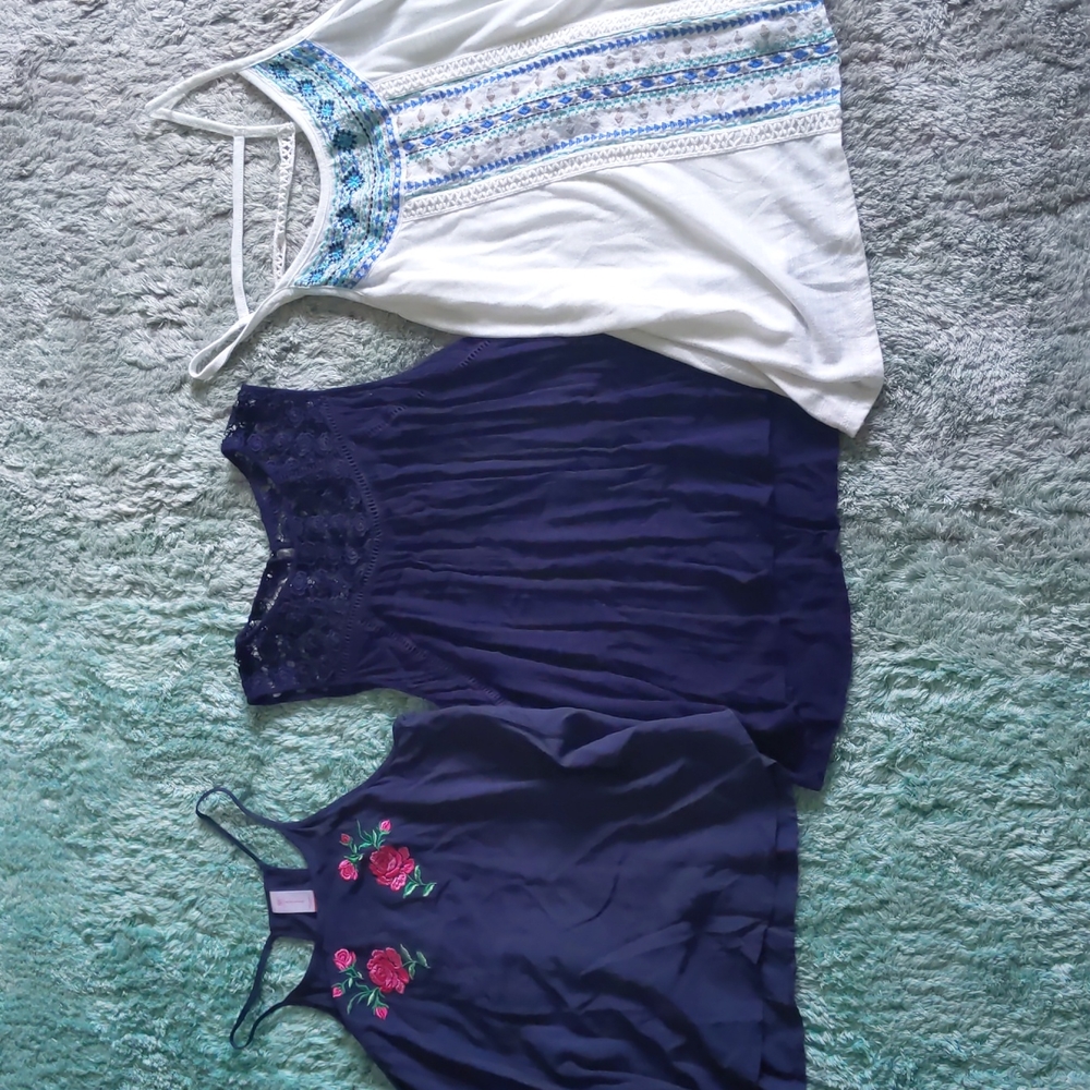 3 size Medium Women's Tank Tops